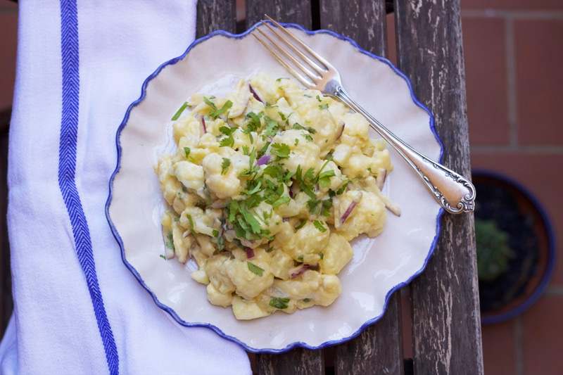Ensalada de patata y coliflor con mayonesa saludable de mostaza | Hoy  Comemos Sano