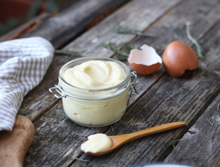 mayonesa casera, mayonesa con aceite de oliva, mayonesa saludable, receta de mayonesa casera, como hacer mayonesa saludable, mayonesa sana, ideas de salsas saludables